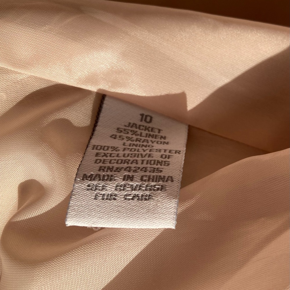 Dressbarn Floral Embroidered Linen Blend Jacket | Size 10 - Picture 7 of 16